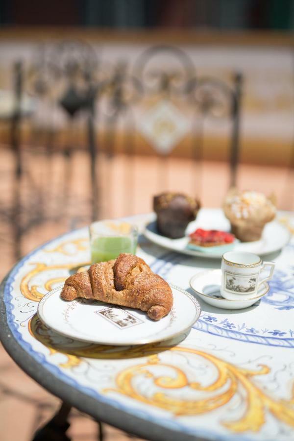 Palazzo Doria D'angri Couette-café *